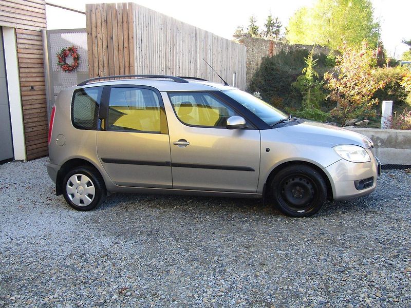 Škoda Roomster (2008) 1.4 TDI 59kW - fotka 8 z 34