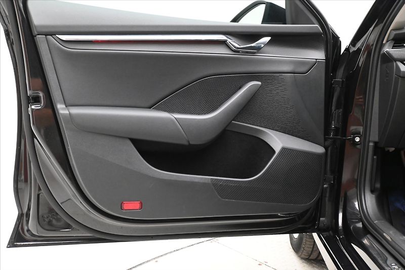 Škoda Octavia 2,0 TDI 110 kW DSG Style Záruk - fotka 25 z 32