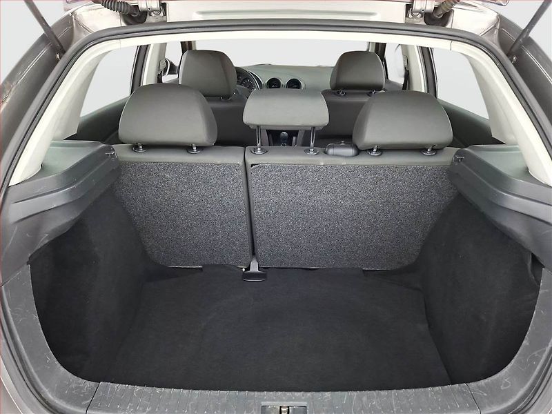 Seat Ibiza (2005) 1.2 12V, nová STK, dobrý stav - fotka 13 z 13