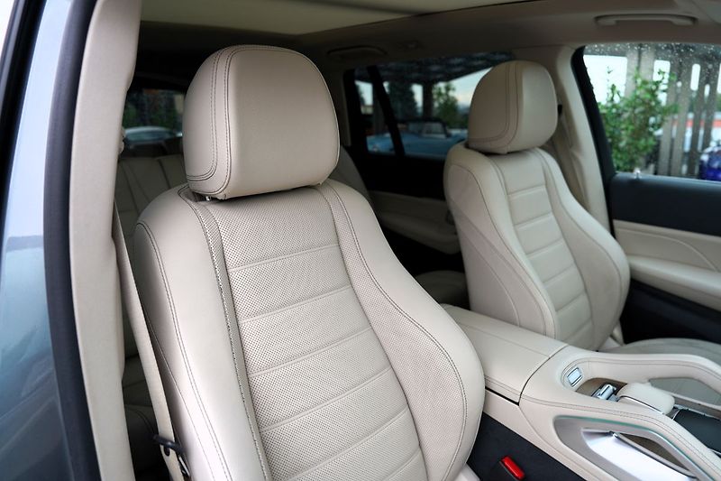 Mercedes-Benz GLS 350d 4Matic /21/360/7míst/ČR - fotka 31 z 50