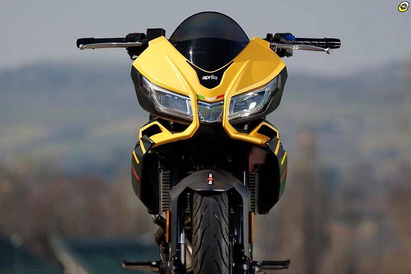 Aprilia Tuono 125 (2026) E5+ - fotka 5 z 8