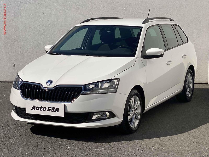 Škoda Fabia (2023) 1.0 TSi, 2.maj,ČR, Ambition - fotka 3 z 17