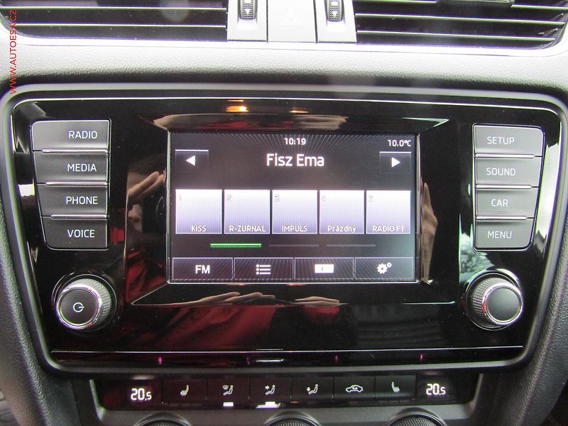 Škoda Octavia (2014) 2.0 TDi, ČR, RS, DSG, bixen - fotka 12 z 17