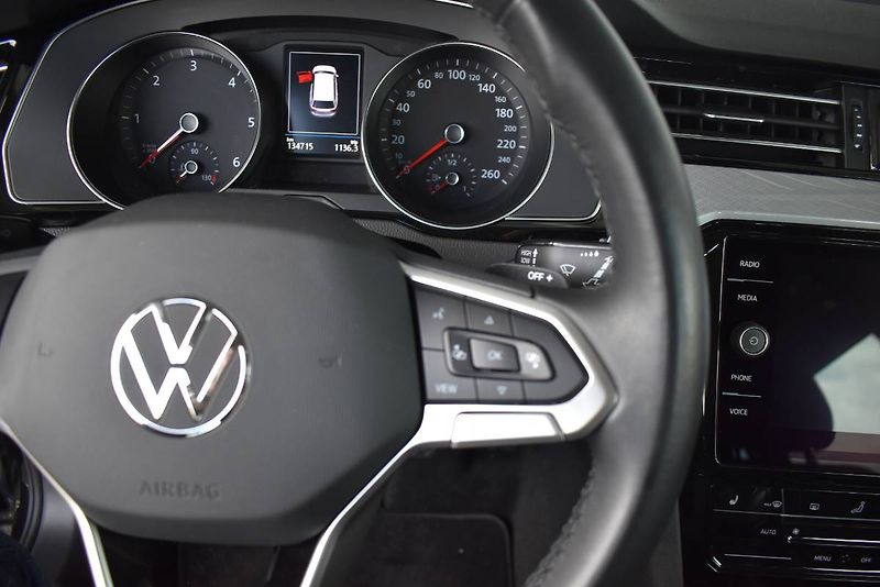 Volkswagen Passat Variant (2023) 2.0TDI 110kW, LED , DSG - fotka 11 z 25