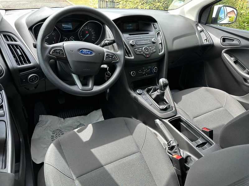 Ford Focus (2015) 1.0 EcoBoost 74kw - fotka 18 z 24