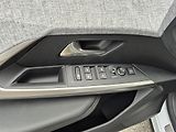 Peugeot 3008 (2026) GT Hybrid 145 e-DCS6  - náhled 17