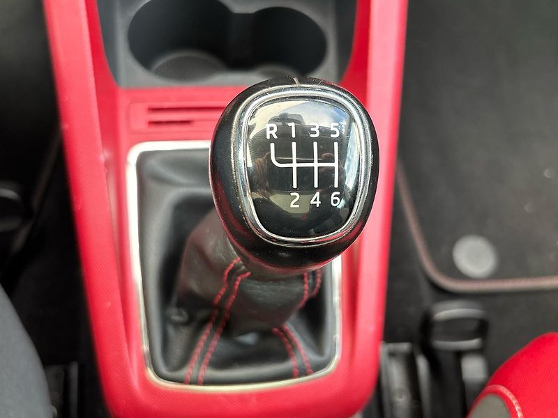 Škoda Fabia MONTE CARLO - fotka 22 z 26