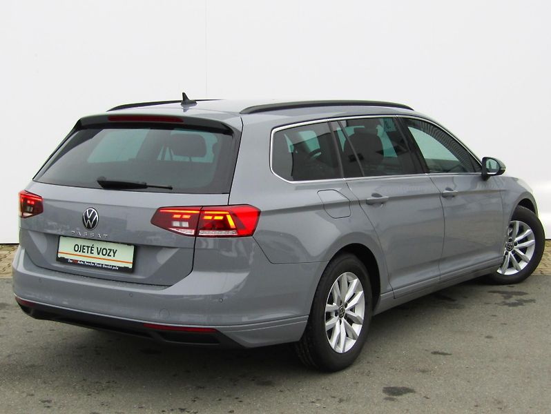 Volkswagen Passat Business 2.0 TDI 110KW DSG Var - fotka 2 z 30