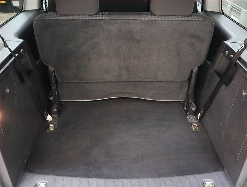 Volkswagen Caddy (2017) Maxi 2.0 TDI, 7Míst - fotka 13 z 17