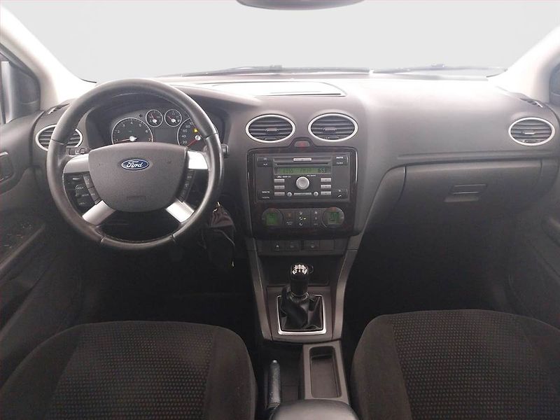 Ford Focus (2006) Ghia 1.6 16V, slušný stav - fotka 8 z 20