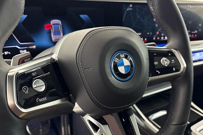 BMW i7 xDrive60 - fotka 13 z 28