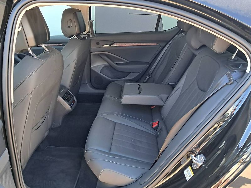 Škoda Superb (2025) iV L&K 1.5 TSI /110 kW DSG6 - fotka 25 z 34