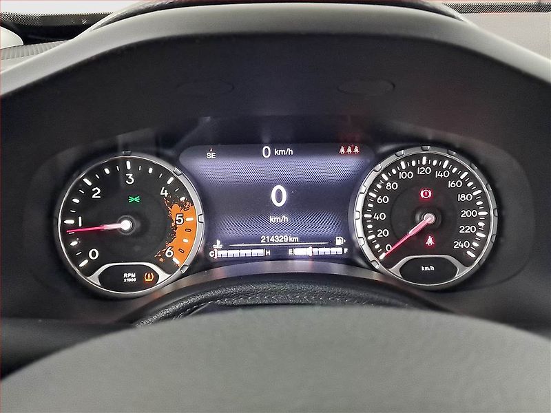 Jeep Renegade (2015) 1.6 MultiJet, Serv.kniha - fotka 11 z 17