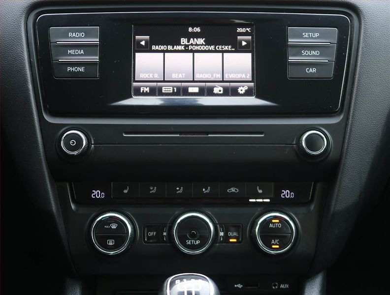 Škoda Octavia (2014) Ambition 1.6 TDI, Tempomat - fotka 12 z 16