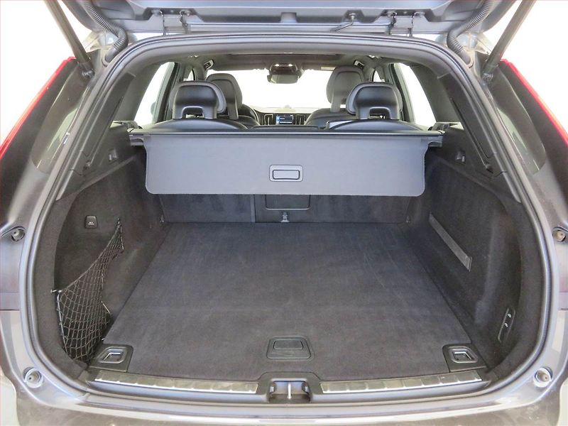 Volvo XC60 (2017) Inscription D4 - fotka 14 z 18