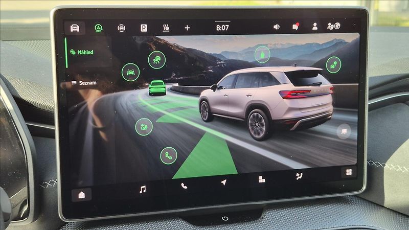 Škoda Kodiaq 2,0 TDI Sportline 4x4 DSG ČR - fotka 16 z 30