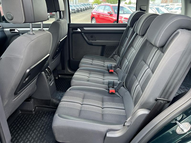 Volkswagen Touran Match 1.4TSi 103kw 7MÍST TAŽNÉ - fotka 22 z 43