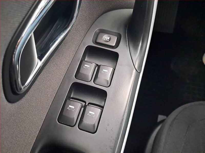 Kia Ceed (2015) 1.6 GDI, ČR,1.maj, Serv.kniha - fotka 16 z 17