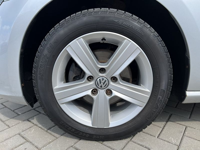 Volkswagen Golf (2015) VII 2.0TDi 110kW! Xenony! - fotka 29 z 29