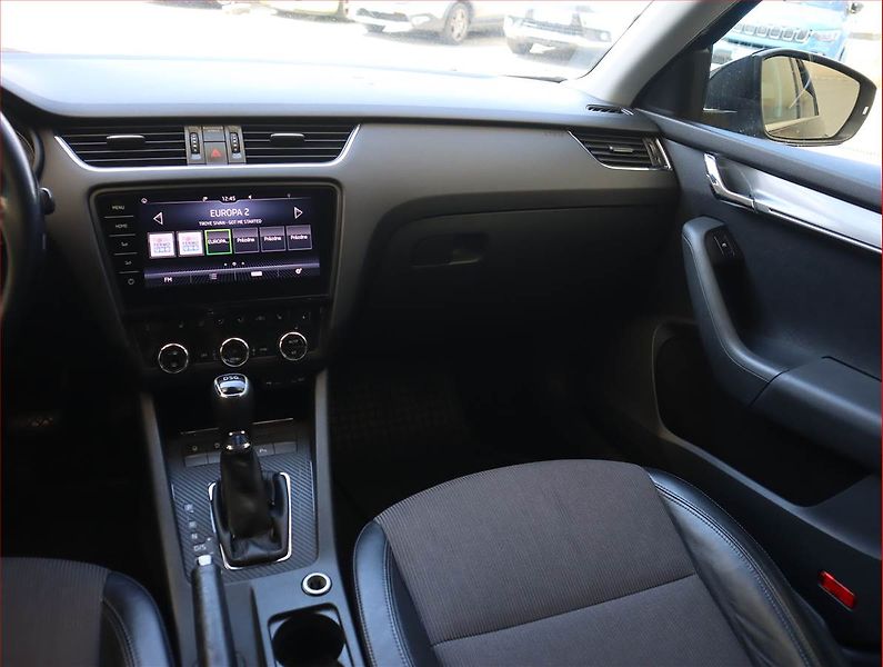 Škoda Octavia (2017) 2.0 TDI, Automat, Navi - fotka 8 z 20