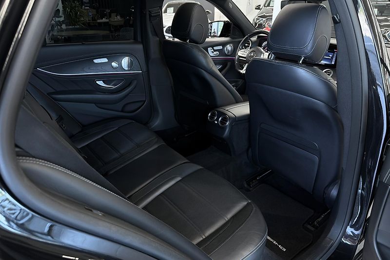 Mercedes-Benz Třídy E (2018) Mercedes-Benz E 53 AMG 4Matic+ - fotka 33 z 52