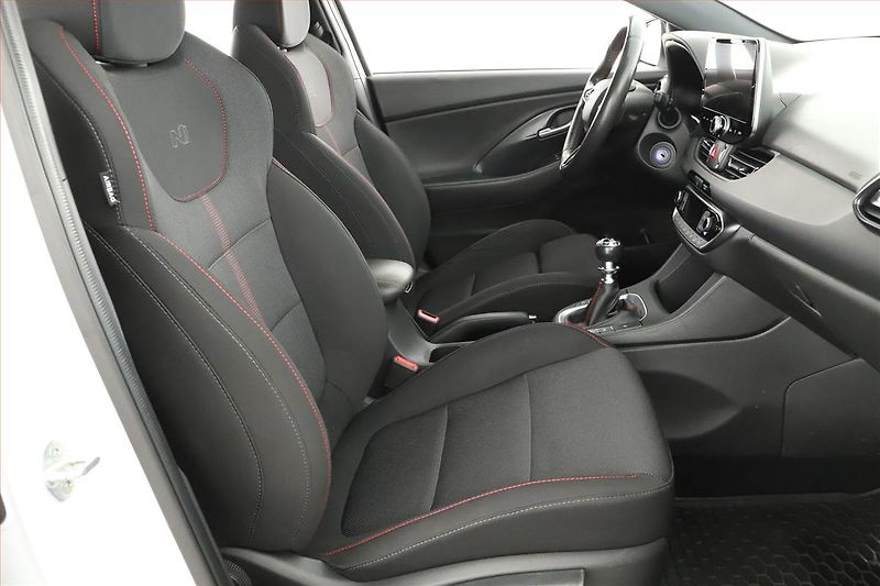 Hyundai i30 (2022) N-Line 1.5 T-GDI MHEV, ČR - fotka 7 z 15