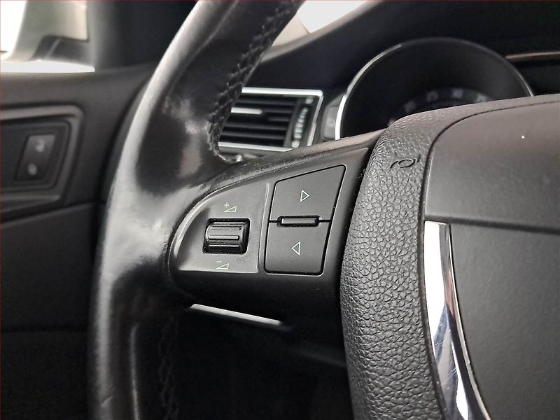 Škoda Superb (2010) Elegance 2.0 TDI, Navi - fotka 17 z 19