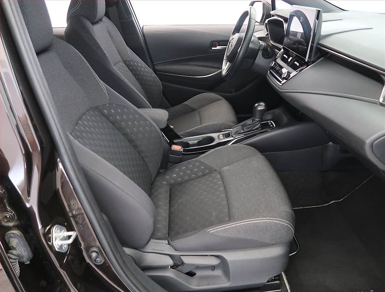 Toyota Corolla (2023) 1.8 Hybrid, digi klima - fotka 9 z 24