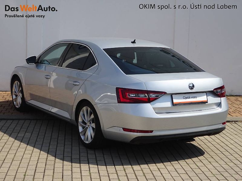 Škoda Superb (2016) 2,0 TDi/ 110kW  DSG  L&K - fotka 8 z 29