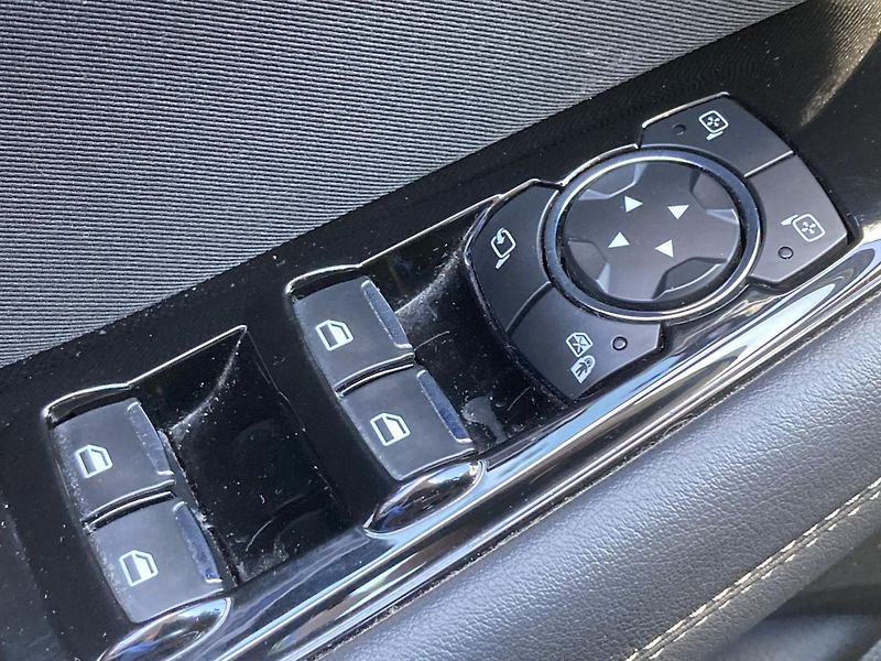 Ford S-MAX (2018) 2.0 TDCi Titanium, 7míst - fotka 23 z 42