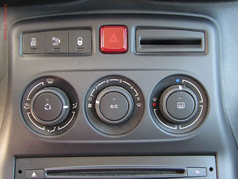 Citroën C3 Picasso (2015) 1.2 PT, Feel, park. čidla - fotka 13 z 17