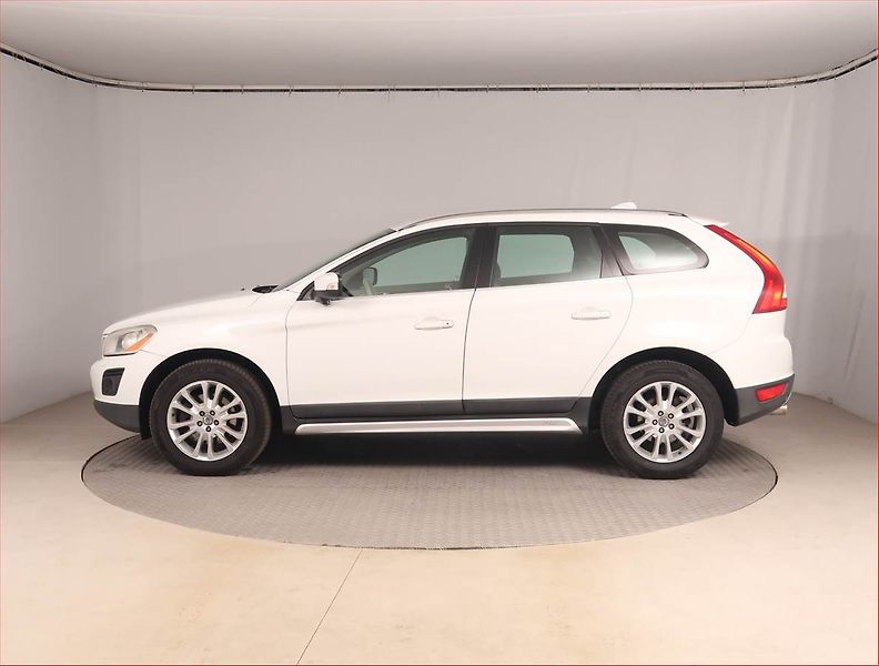 Volvo XC60 (2009) Momentum D5, 4X4, Automat - fotka 3 z 17