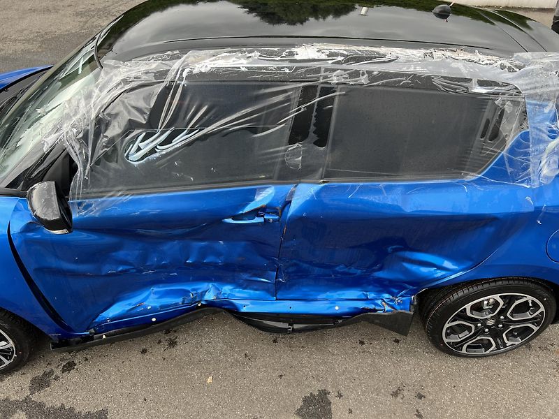 Suzuki Swift NOVÉ VOZIDLO - BEZ DOKLADŮ! - fotka 9 z 19