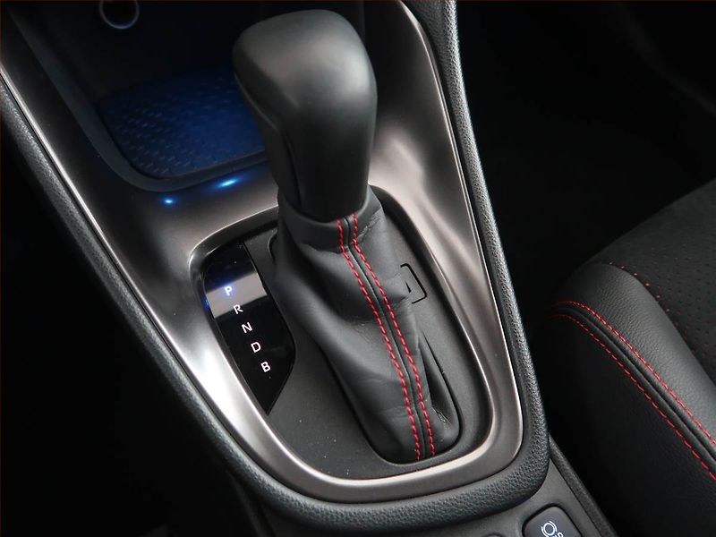 Toyota Yaris (2023) GR Sport 1.5 VVT-i Hybrid - fotka 13 z 22