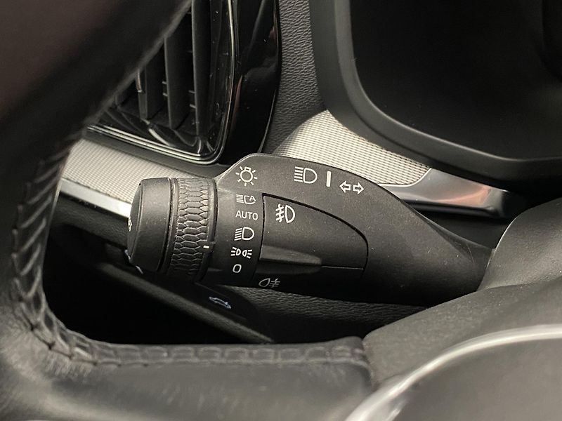 Volvo V60 D4 INSCRIPTION AUT REZERVACE - fotka 21 z 47
