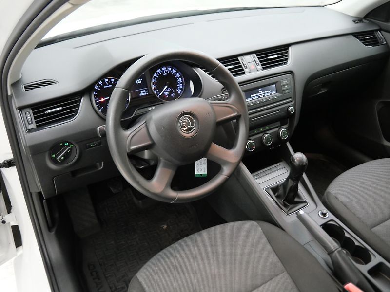 Škoda Octavia - fotka 5 z 19