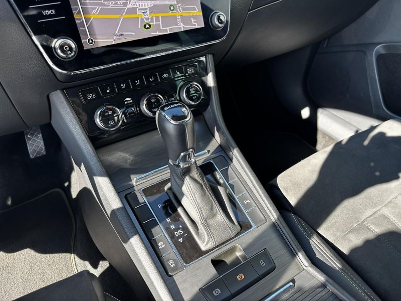 Škoda Superb (2024) Style 2.0 TDI (110 kW) TZ - fotka 10 z 14
