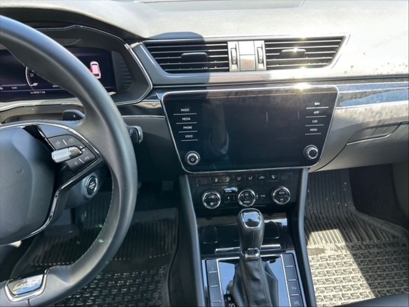 Škoda Superb 2,0 TDI 110 L&K AT - fotka 10 z 11