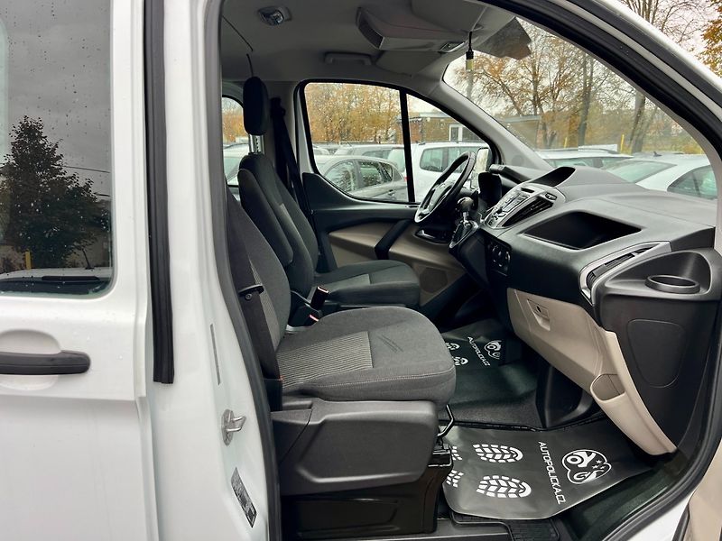 Ford Transit Custom (2016) 2.2d 5 míst SUPER STAV - fotka 13 z 19