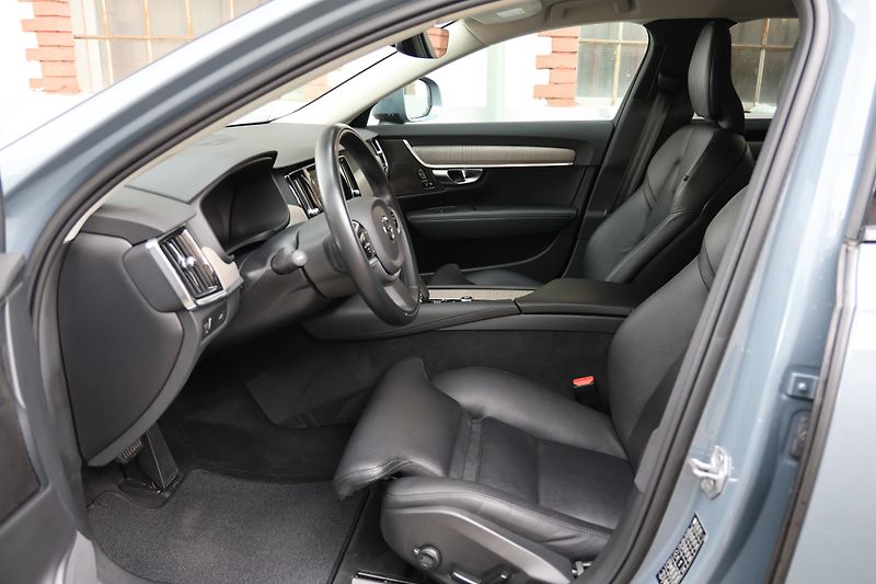Volvo V90 (2021) Pro, B5 AWD mild hybrid - fotka 7 z 25