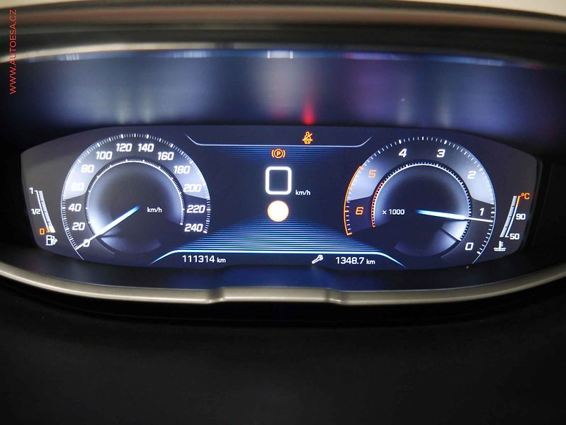 Peugeot 5008 (2017) 1.6 HDi, Active - fotka 12 z 23