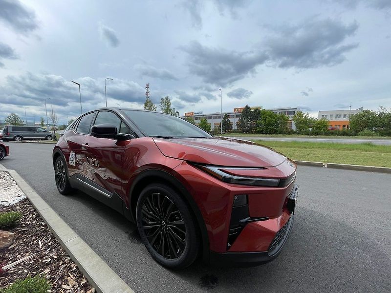 Toyota C-HR BEV343 AT - fotka 8 z 30