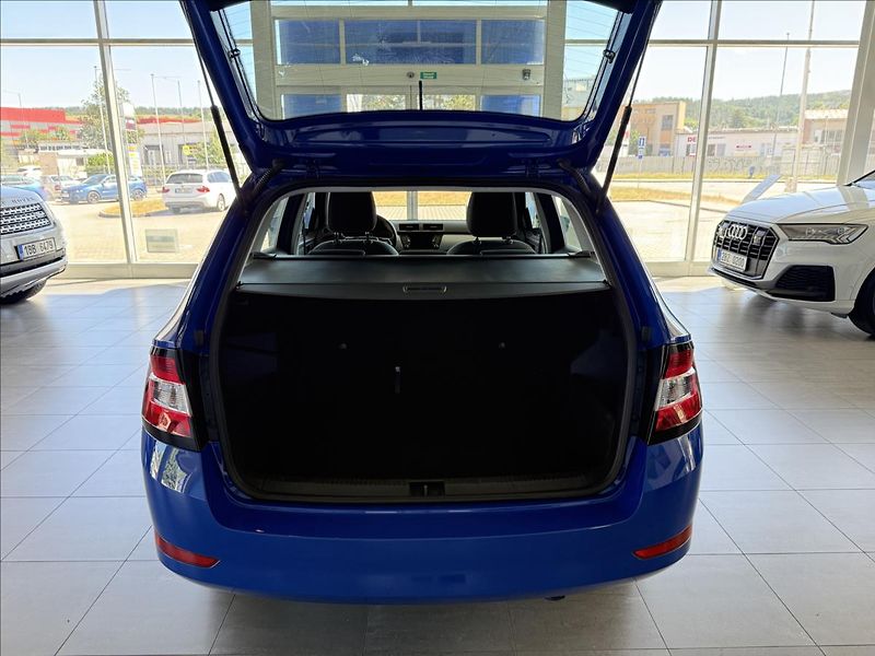 Škoda Fabia 1,0   TSI 70kW,SERVISKA - fotka 22 z 23