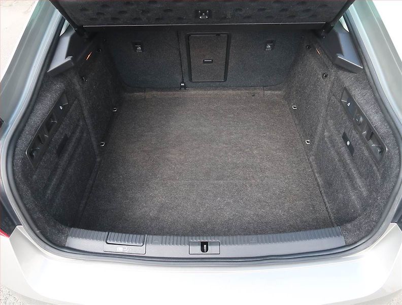 Škoda Superb (2018) Style 2.0 TDI, Automat - fotka 14 z 26