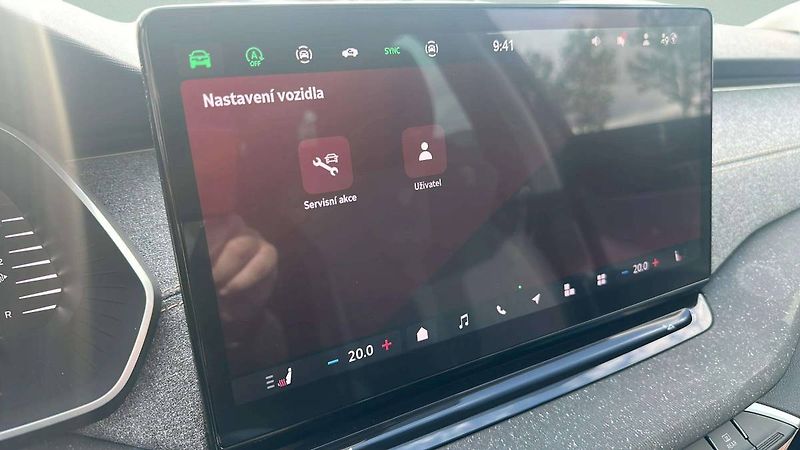 Škoda Octavia Combi Top Selection 2,0TDI/110 - fotka 14 z 30