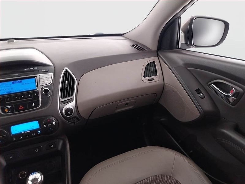 Hyundai ix35 (2011) 2.0 CRDi, 4X4, Tempomat - fotka 8 z 20