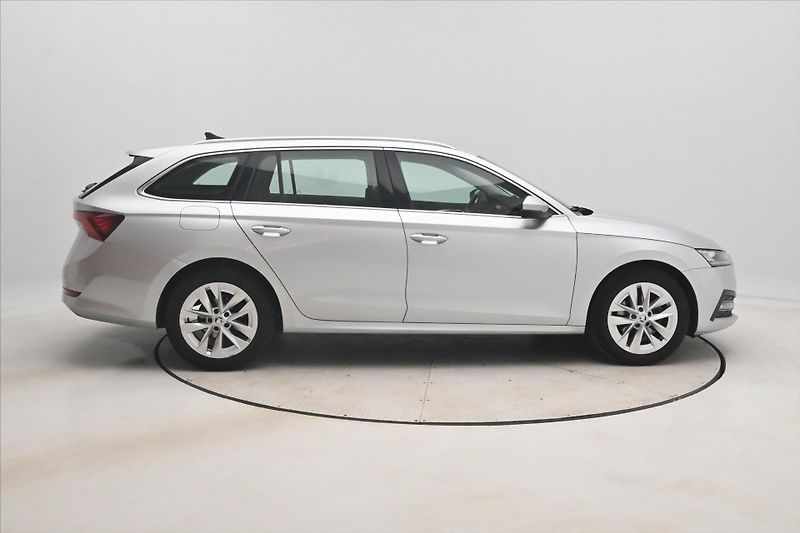 Škoda Octavia 2,0 TDI 110kW DSG Style Záruka - fotka 4 z 32