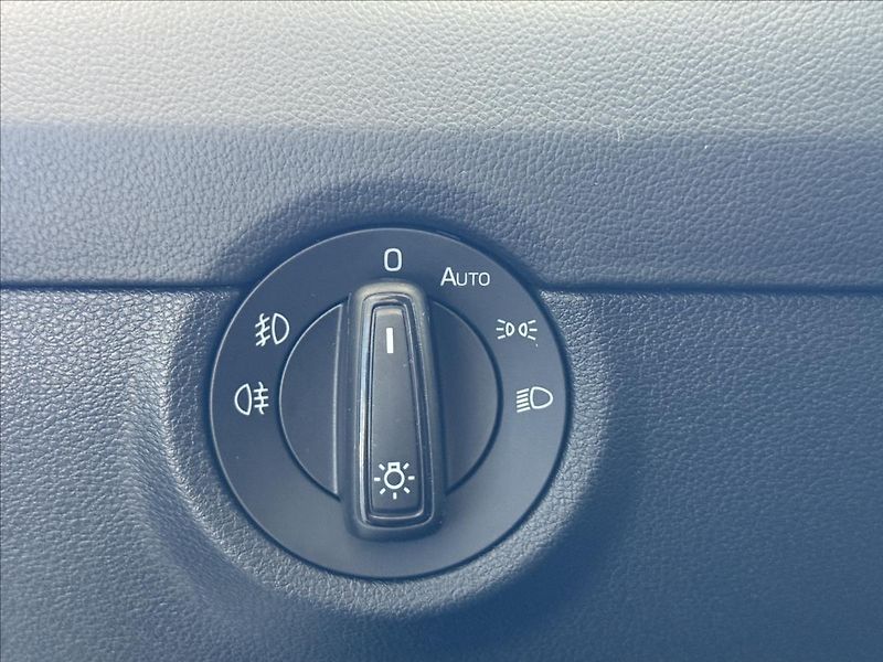 Škoda Octavia 2,0   TDI 110kW,DSG,SOLEIL,1.M - fotka 11 z 28
