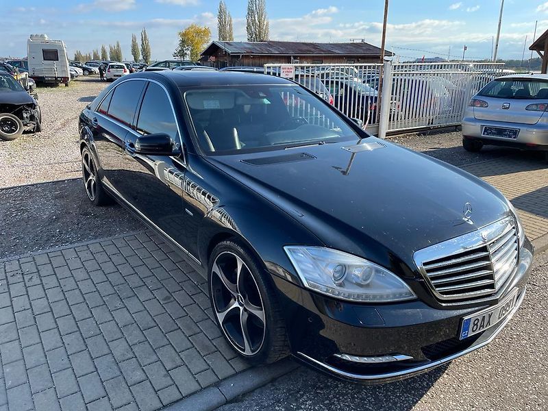 Mercedes-Benz Třídy S (2009) 350 CDI Long 4 matic! - fotka 7 z 64