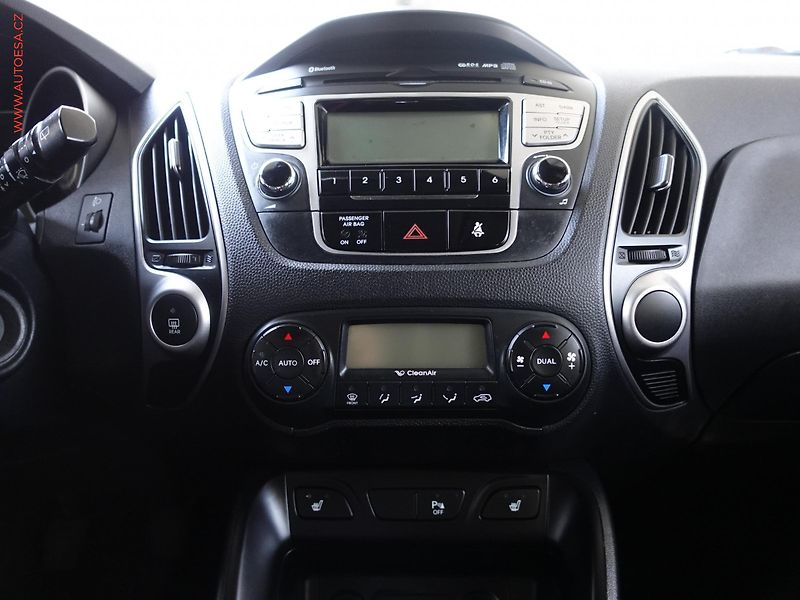 Hyundai ix35 (2012) 1.7 CRDi, AC, tempo, park - fotka 13 z 23
